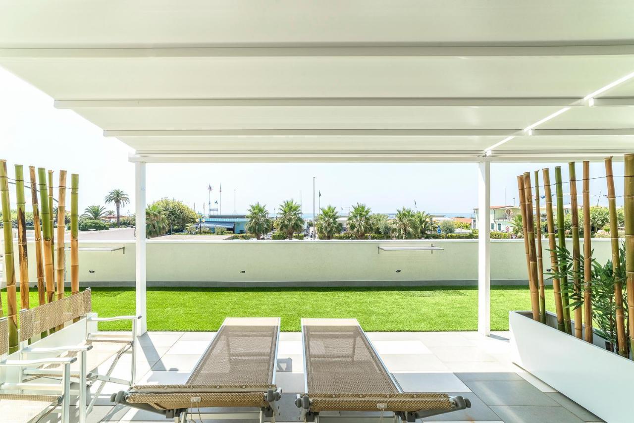 Tenda Rossa Hotel Marina Di Carrara